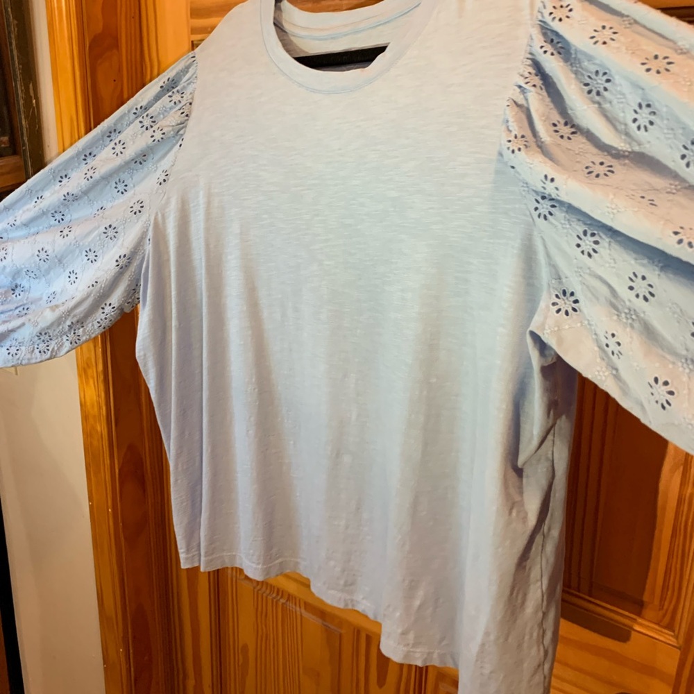 NWOT size 2X blouse with eyelet sleeves - Picture 7 of 8